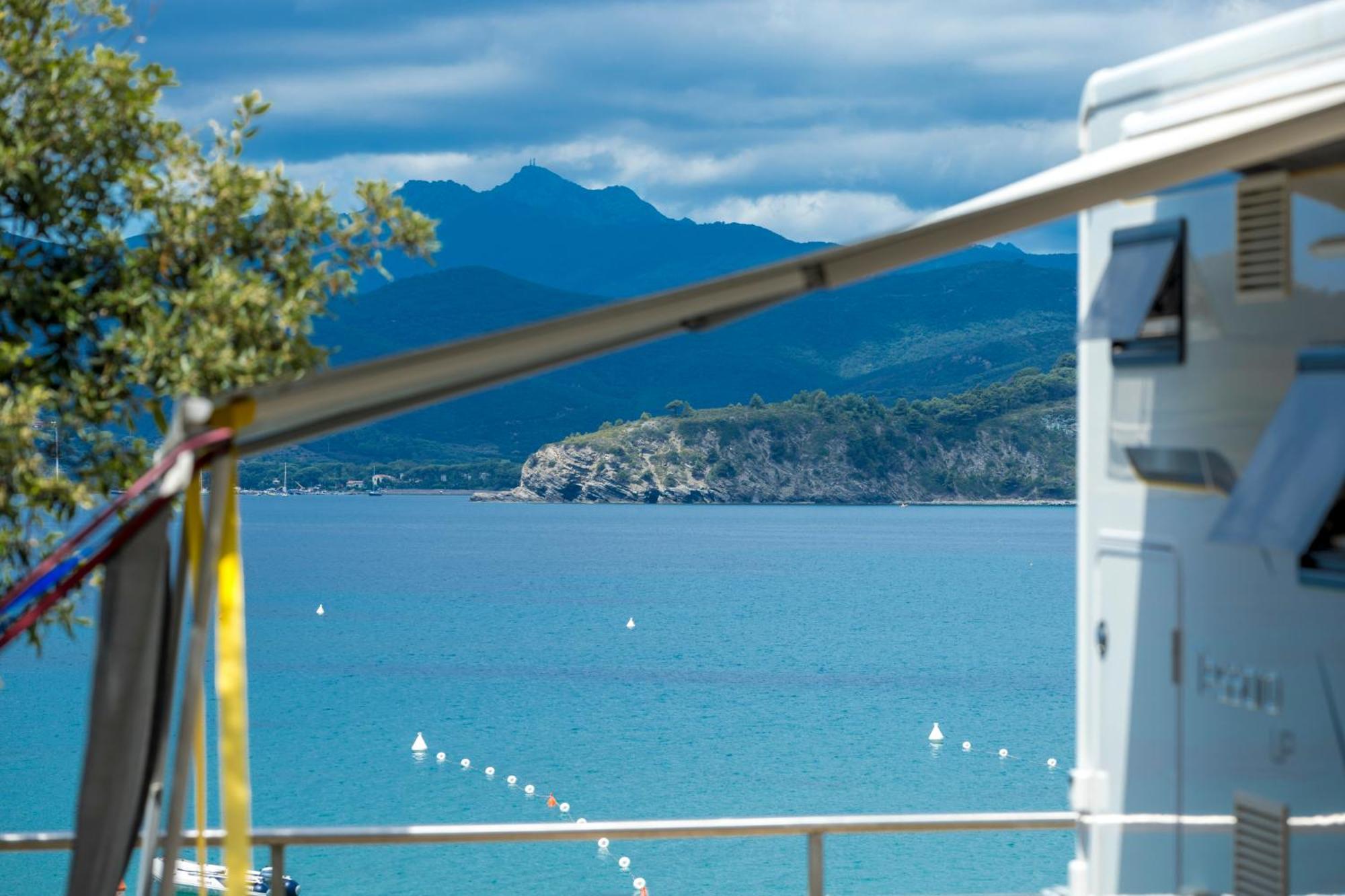 Camping Village Le Calanchiole Capoliveri  Exterior photo